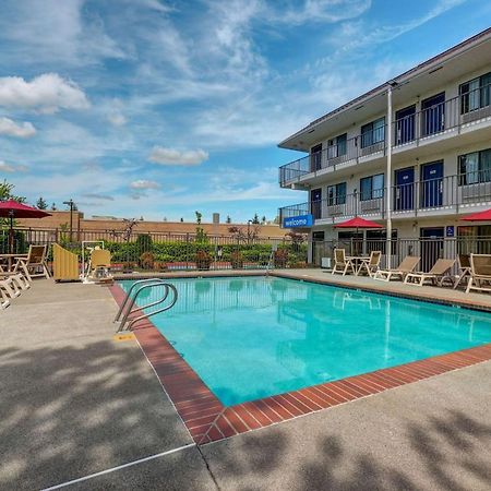 Motel 6-Kirkland, Wa - North Kirkland Εξωτερικό φωτογραφία