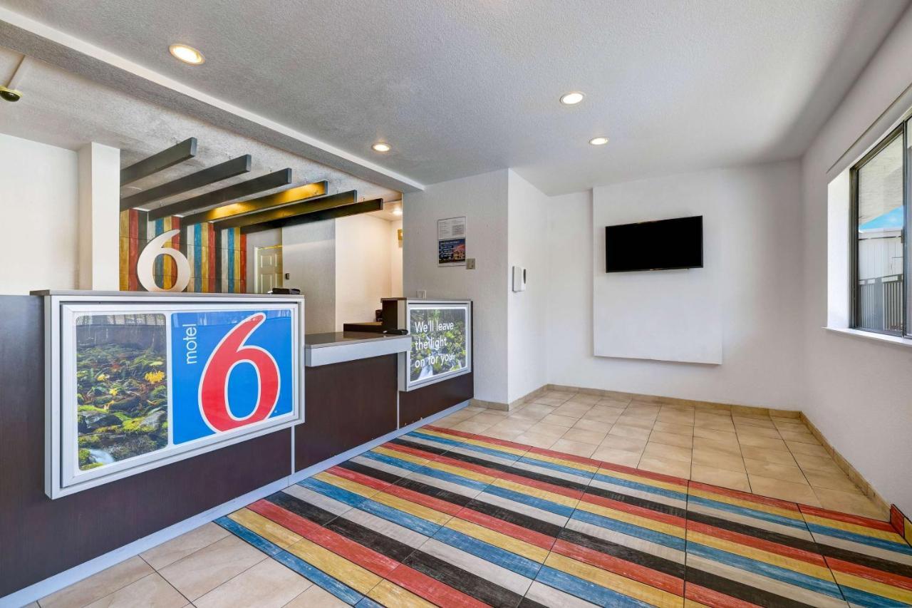 Motel 6-Kirkland, Wa - North Kirkland Εξωτερικό φωτογραφία