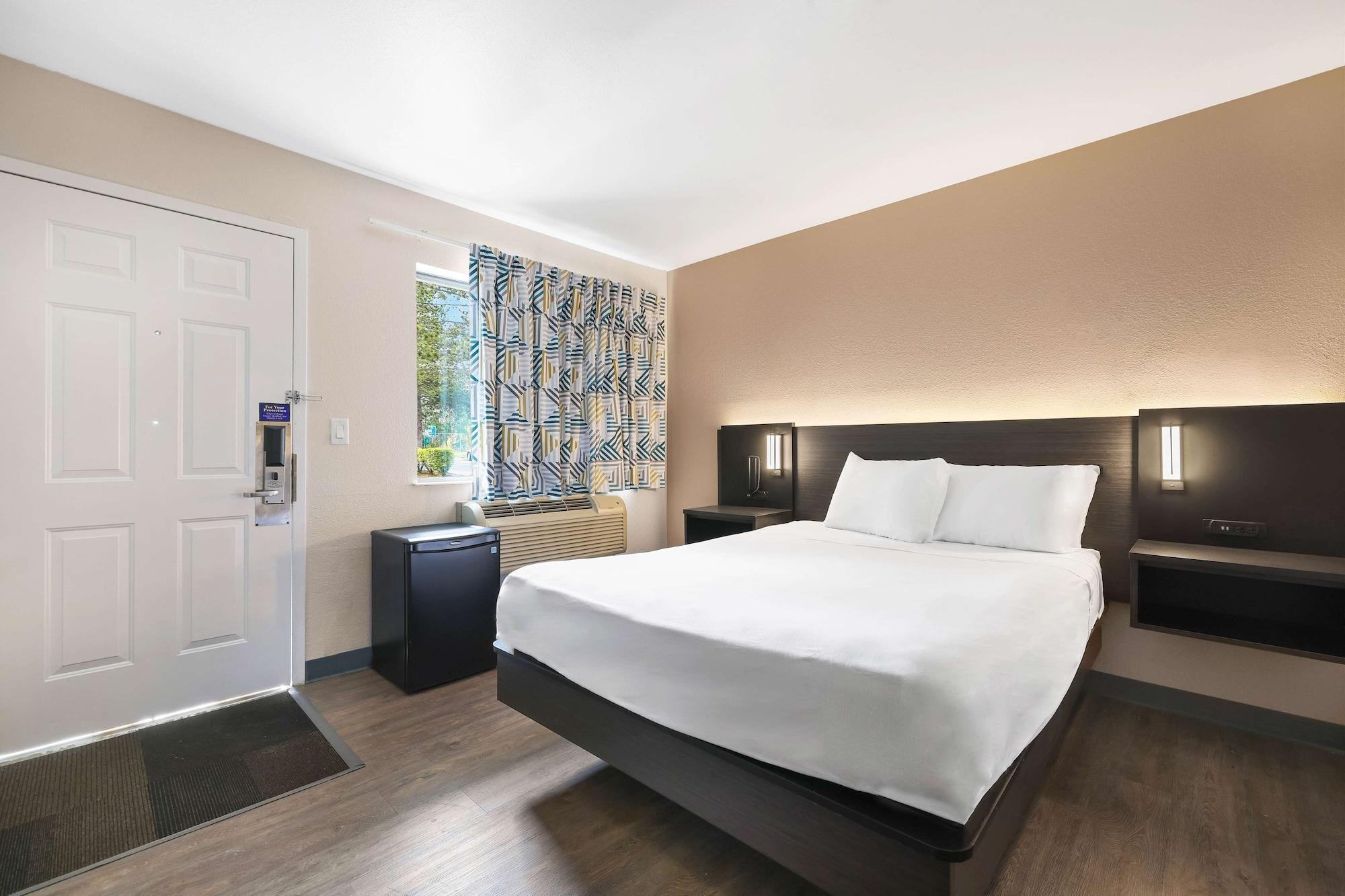 Motel 6-Kirkland, Wa - North Kirkland Εξωτερικό φωτογραφία