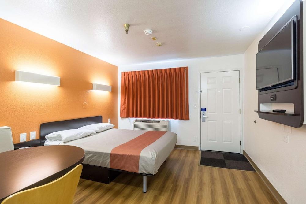Motel 6-Kirkland, Wa - North Kirkland Εξωτερικό φωτογραφία