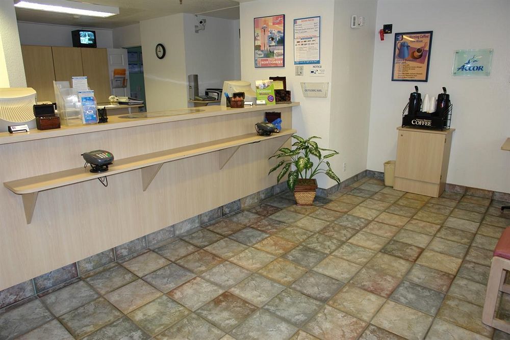 Motel 6-Kirkland, Wa - North Kirkland Εξωτερικό φωτογραφία