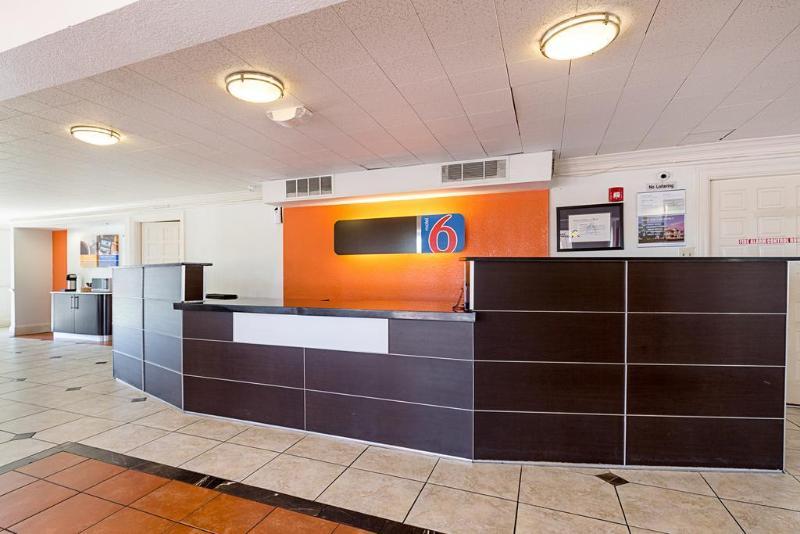 Motel 6-Kirkland, Wa - North Kirkland Εξωτερικό φωτογραφία