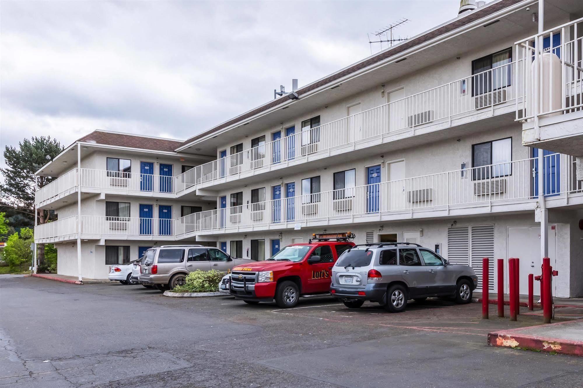 Motel 6-Kirkland, Wa - North Kirkland Εξωτερικό φωτογραφία