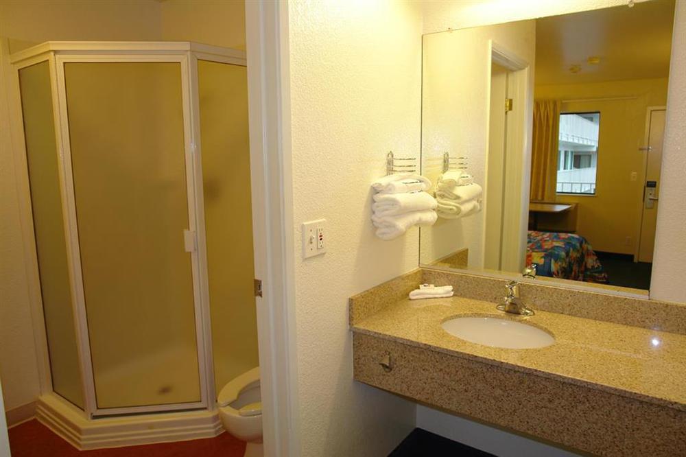 Motel 6-Kirkland, Wa - North Kirkland Δωμάτιο φωτογραφία