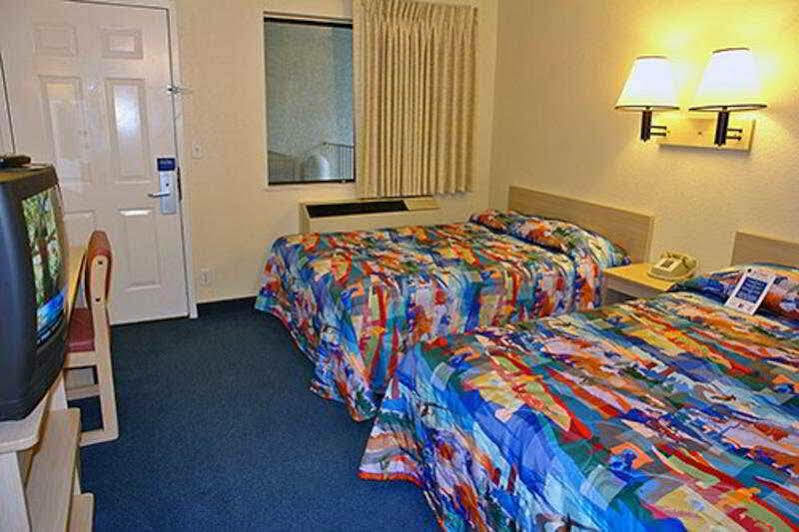 Motel 6-Kirkland, Wa - North Kirkland Εξωτερικό φωτογραφία