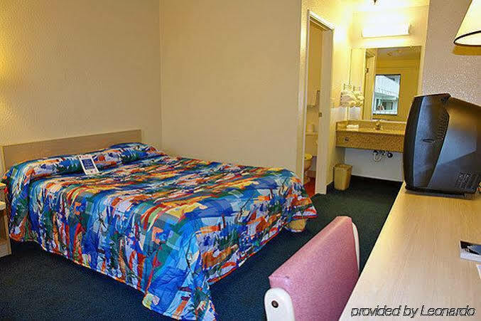 Motel 6-Kirkland, Wa - North Kirkland Εξωτερικό φωτογραφία